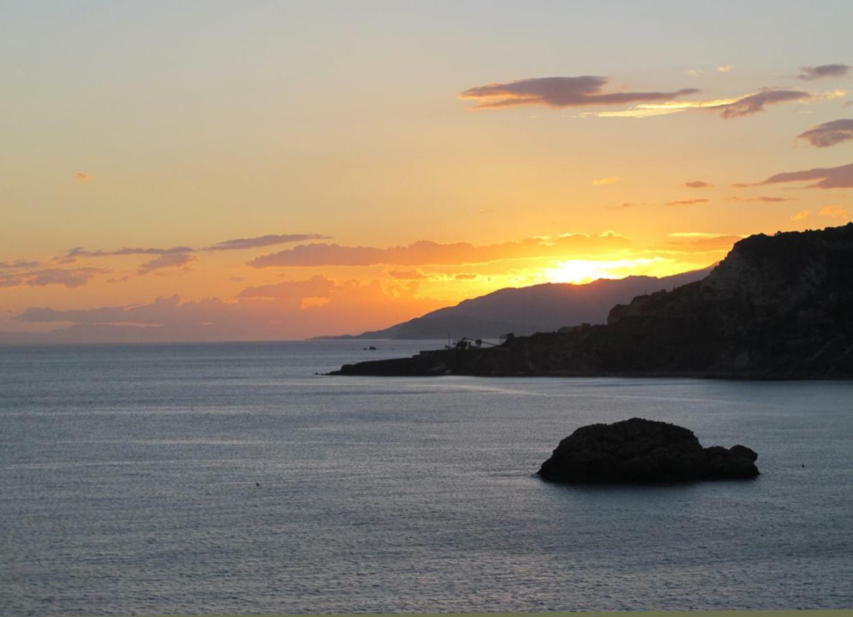 Isola D'Elba Come In Barca, A Un Tuffo Dal Mare Capoliveri Kültér fotó