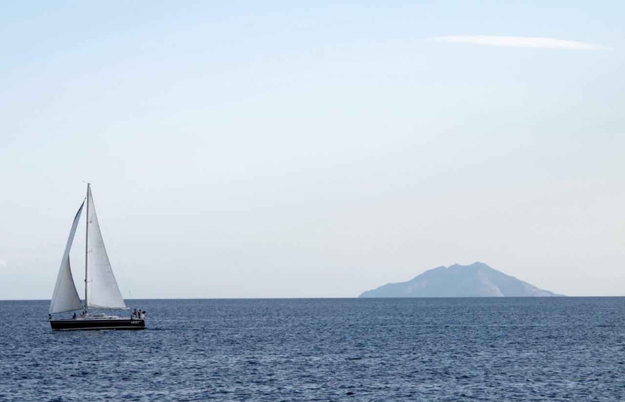 Isola D'Elba Come In Barca, A Un Tuffo Dal Mare Capoliveri Kültér fotó